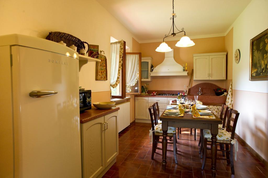 Agriturismo Podere Poggio Ai Cieli 산지미냐노 객실 사진