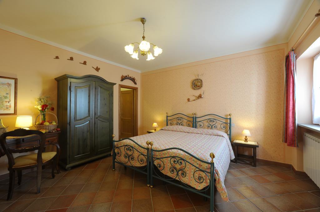 Agriturismo Podere Poggio Ai Cieli 산지미냐노 객실 사진